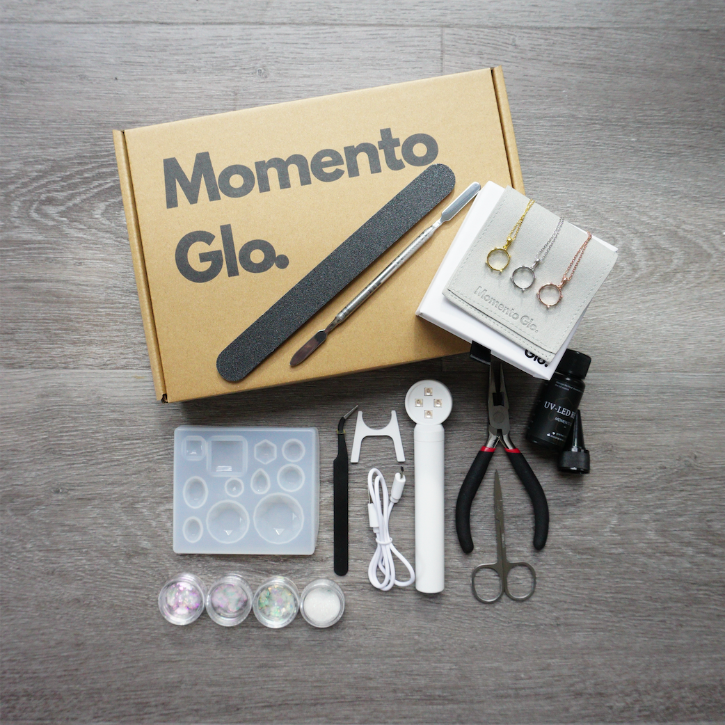 Small Round Momento Jewellery Kit